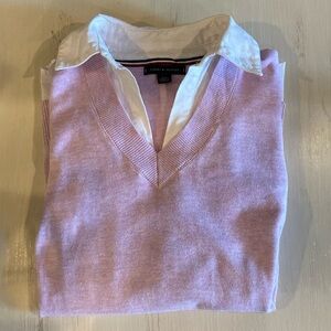 Women’s XXS Tommy Hilfiger V-Neck Long Sleeves Sweater.